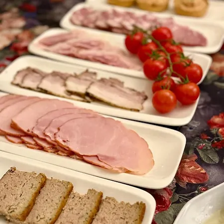 Pałac Nad Jeziorem Chociwel