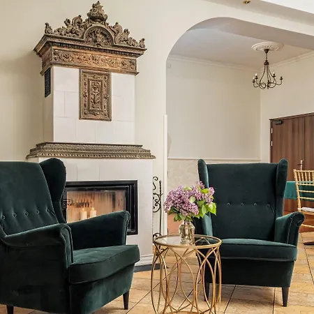 Palac Nad Jeziorem 3*