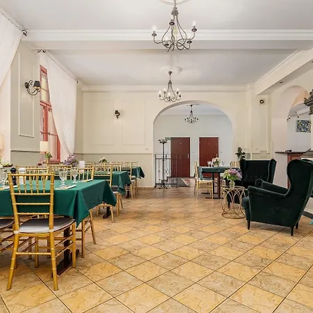 Pałac Nad Jeziorem Nocleg ze śniadaniem 3*