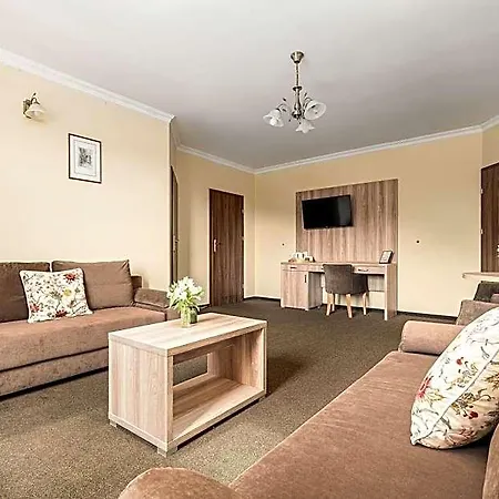 Bed & Breakfast Palac Nad Jeziorem Chociwel
