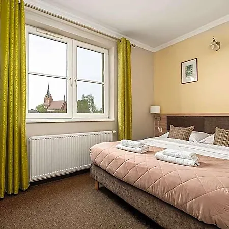 Bed & Breakfast Palac Nad Jeziorem 3*
