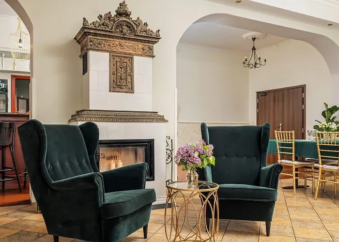 Palac Nad Jeziorem 3*