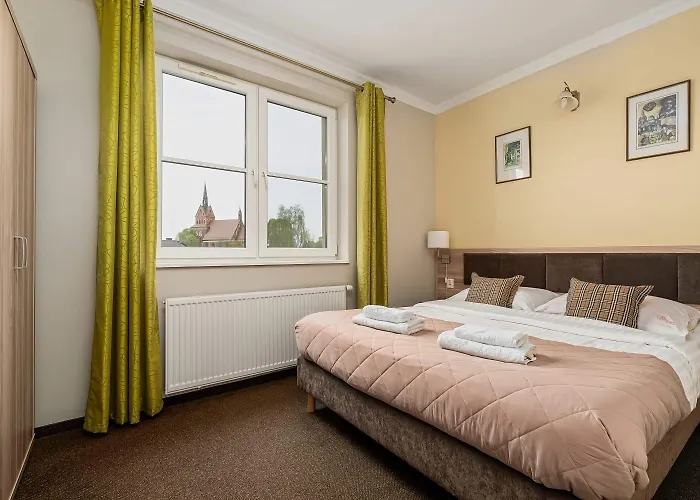 Palac Nad Jeziorem Chociwel