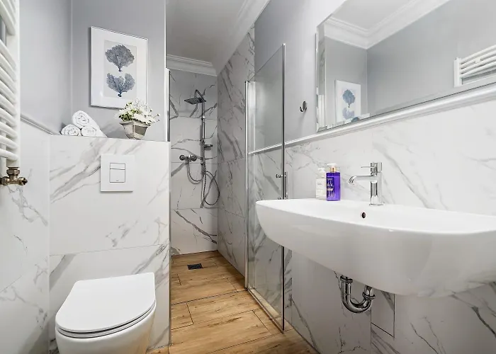 Palac Nad Jeziorem Bed and breakfast 3*