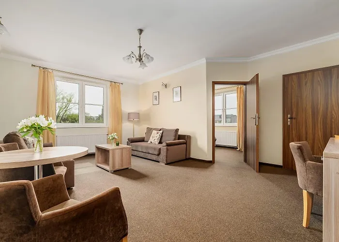 Palac Nad Jeziorem 3* Chociwel